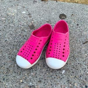 Native Jefferson Child Shoes - Size 9 in Pink